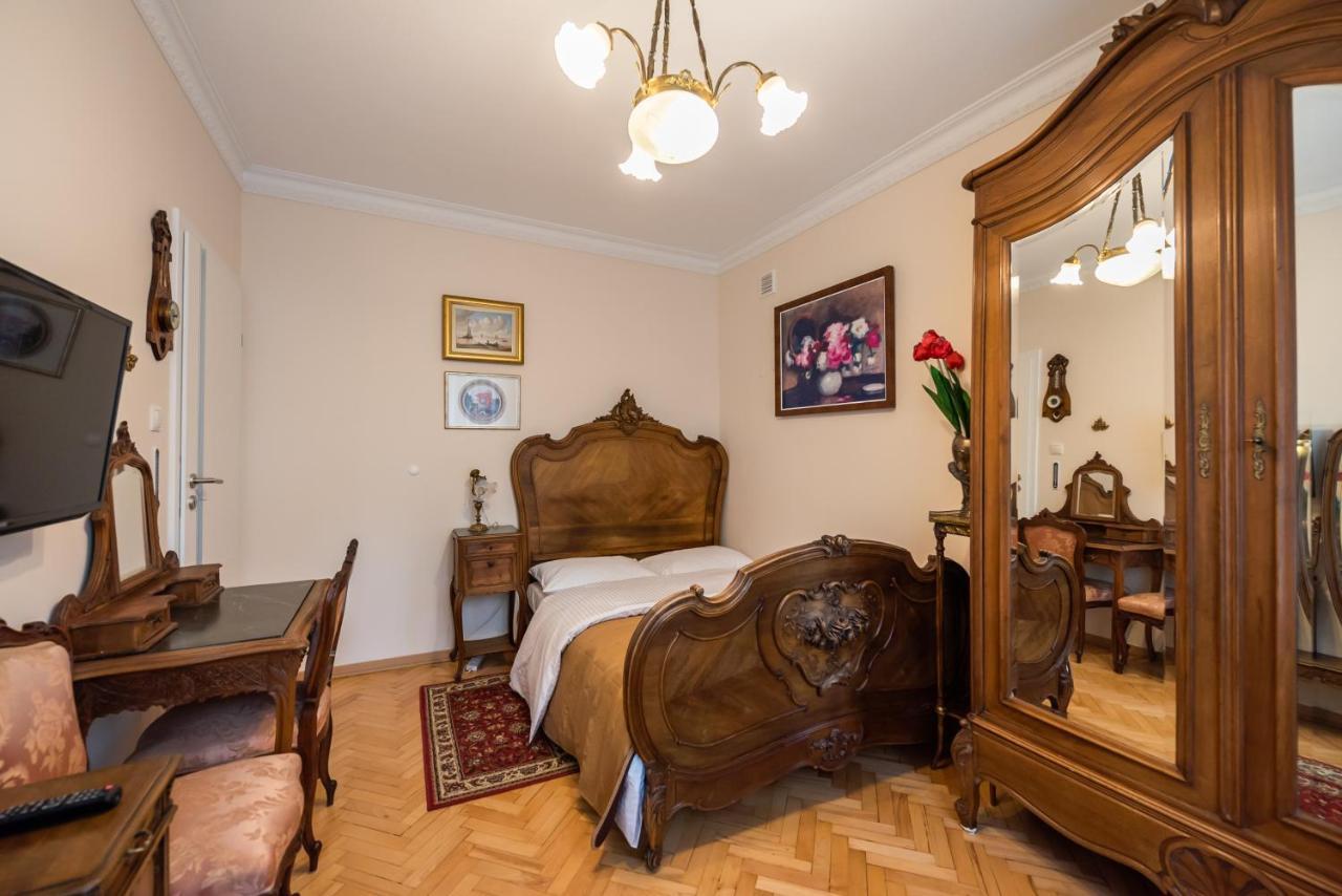 Downtown Antique Apartment Βαρσοβία Εξωτερικό φωτογραφία