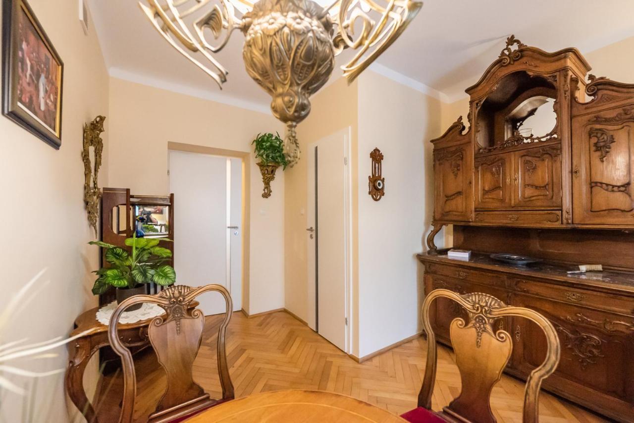 Downtown Antique Apartment Βαρσοβία Εξωτερικό φωτογραφία