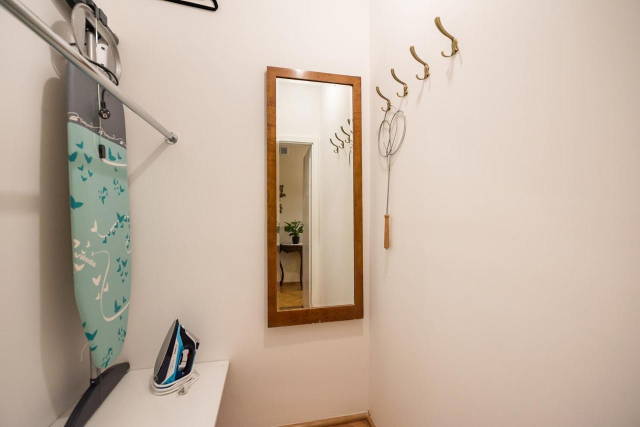 Downtown Antique Apartment Βαρσοβία Εξωτερικό φωτογραφία